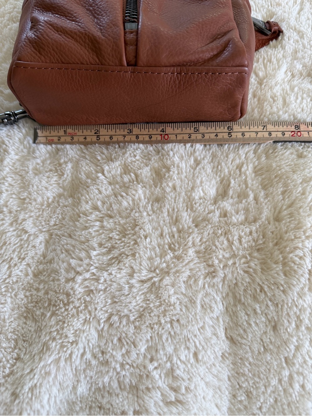 Aimee Kestenberg Leather Sling Backpack Crossbody Bag Cognac Brown Never Used - Picture 6 of 6